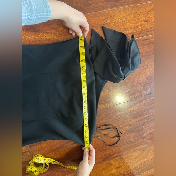 Eliza J Bow Trim One-Shoulder Gown - Size 10 - Picture 5 of 8